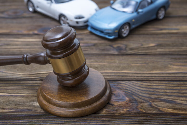 selecting car accident lawyers
